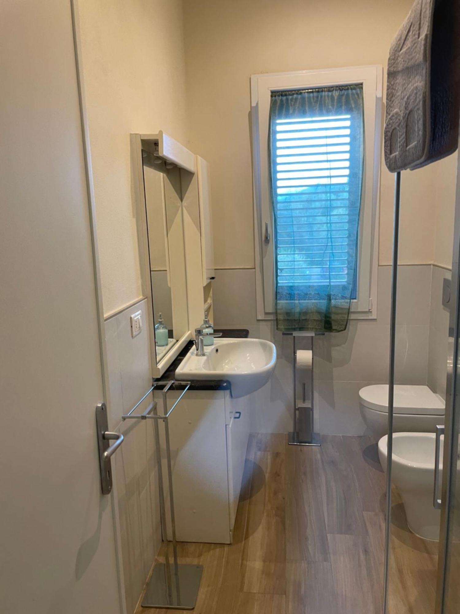 Casa Vacanze “Bouganville” Loc Avane Pisa ヴェッキアーノ エクステリア 写真