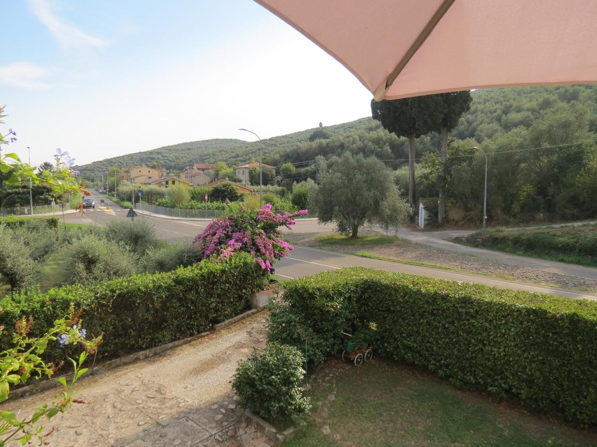Casa Vacanze “Bouganville” Loc Avane Pisa ヴェッキアーノ エクステリア 写真